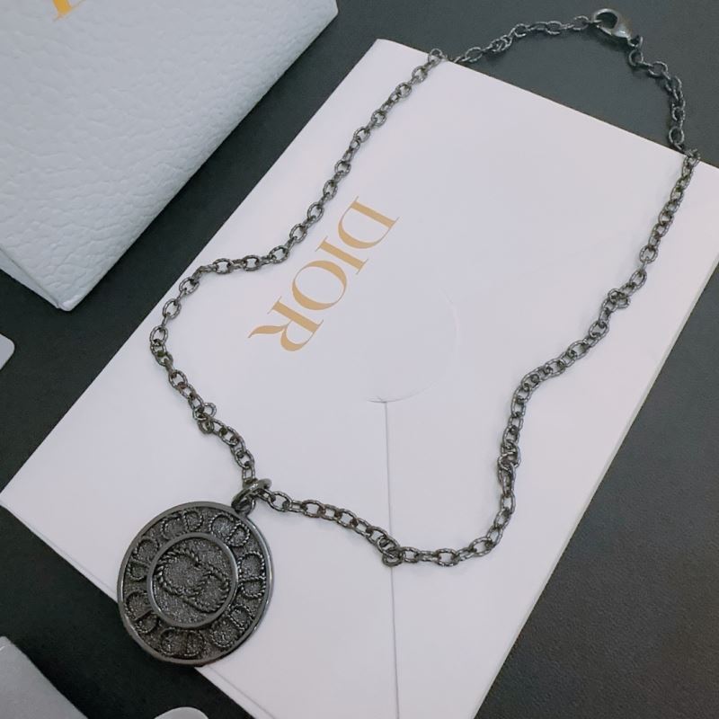chr1st1an D10r necklaces